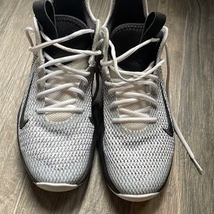 Lebron basketball shoes